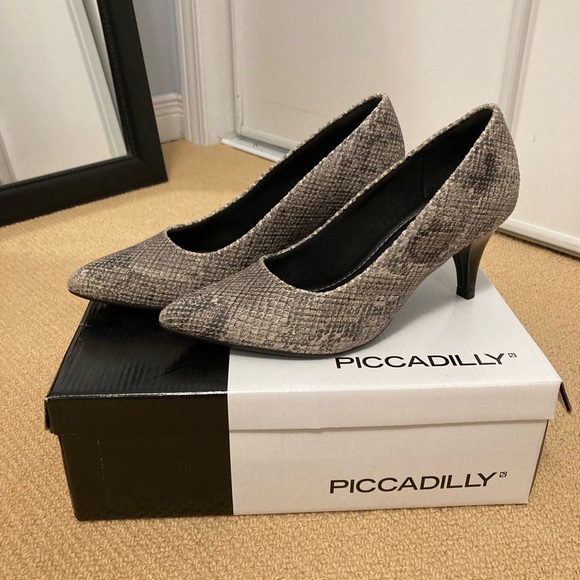 Animal print classy low heel pumps - Picture 1 of 7